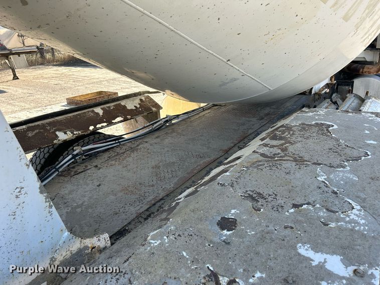 image for item EV9401 2003 Sterling LT9500  ready mix truck