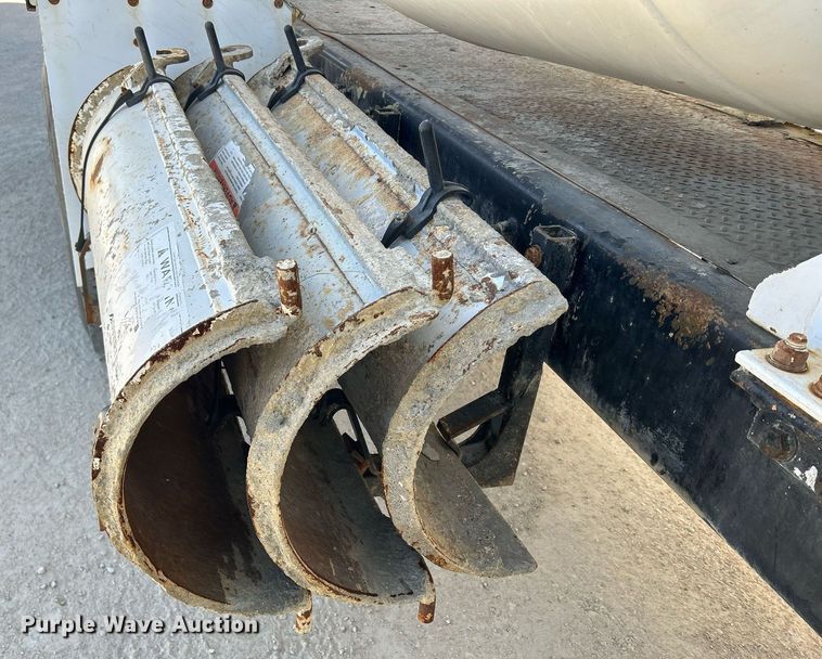 image for item EV9401 2003 Sterling LT9500  ready mix truck