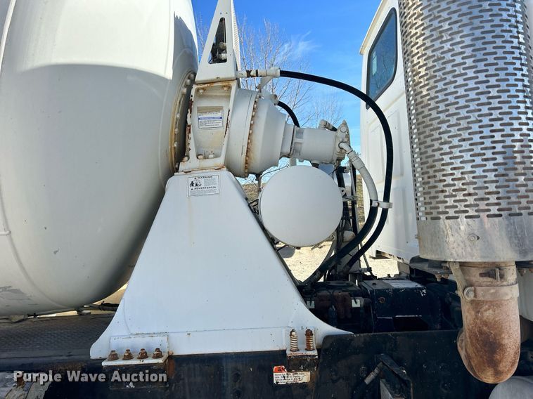 image for item EV9401 2003 Sterling LT9500  ready mix truck