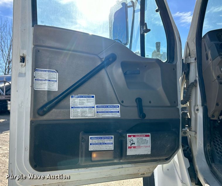 image for item EV9401 2003 Sterling LT9500  ready mix truck