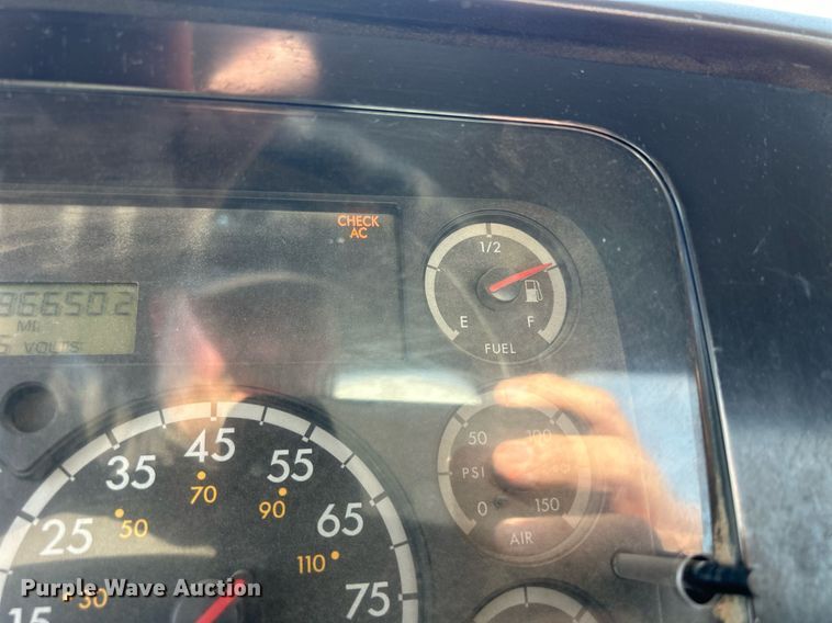 image for item EV9401 2003 Sterling LT9500  ready mix truck