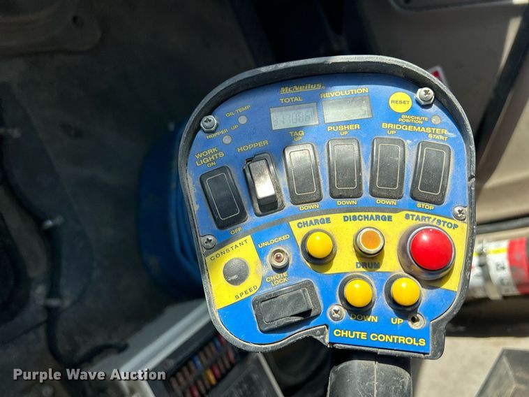 image for item EV9401 2003 Sterling LT9500  ready mix truck