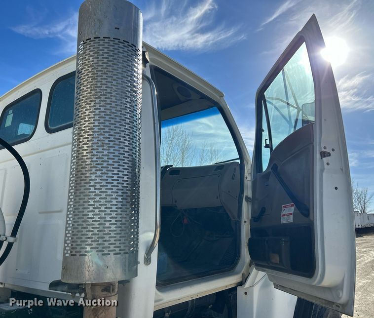 image for item EV9401 2003 Sterling LT9500  ready mix truck