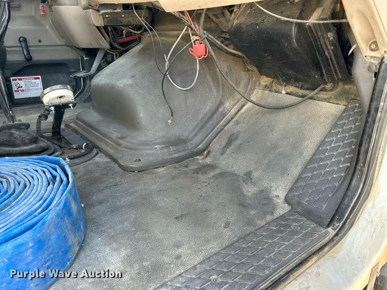 image for item EV9401 2003 Sterling LT9500  ready mix truck