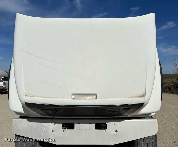 image for item EV9401 2003 Sterling LT9500  ready mix truck