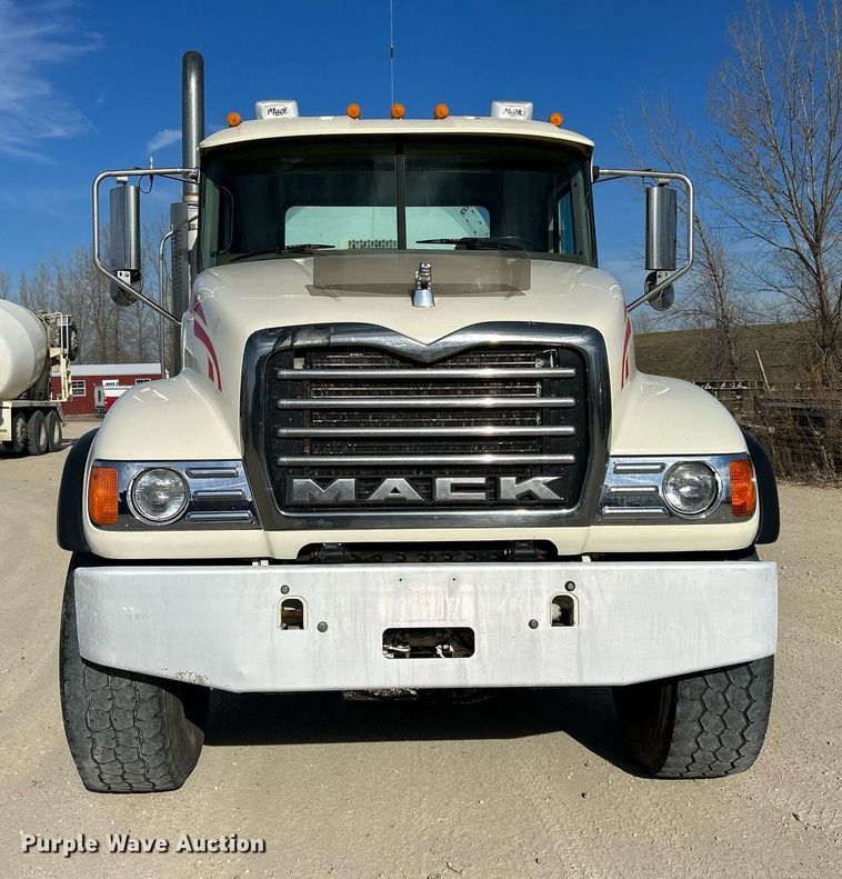 image for item EV9402 2007 Mack CV500  ready mix truck