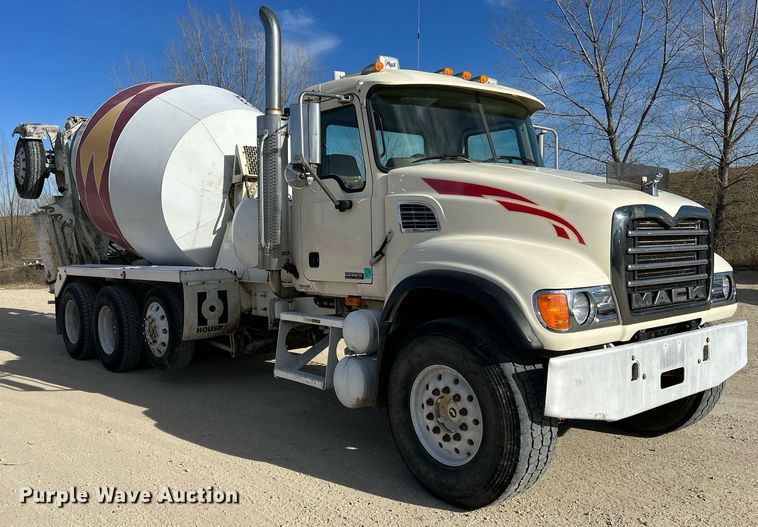 image for item EV9402 2007 Mack CV500  ready mix truck