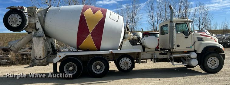 image for item EV9402 2007 Mack CV500  ready mix truck