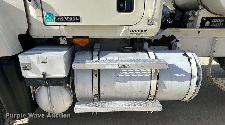 image for item EV9402 2007 Mack CV500  ready mix truck