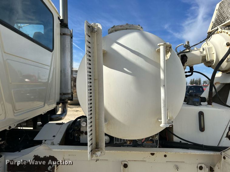 image for item EV9402 2007 Mack CV500  ready mix truck