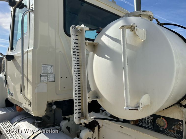 image for item EV9402 2007 Mack CV500  ready mix truck