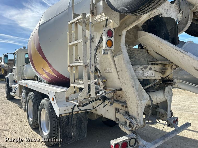 image for item EV9402 2007 Mack CV500  ready mix truck