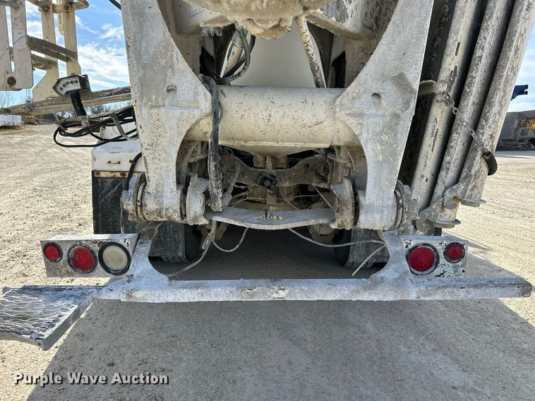 image for item EV9402 2007 Mack CV500  ready mix truck