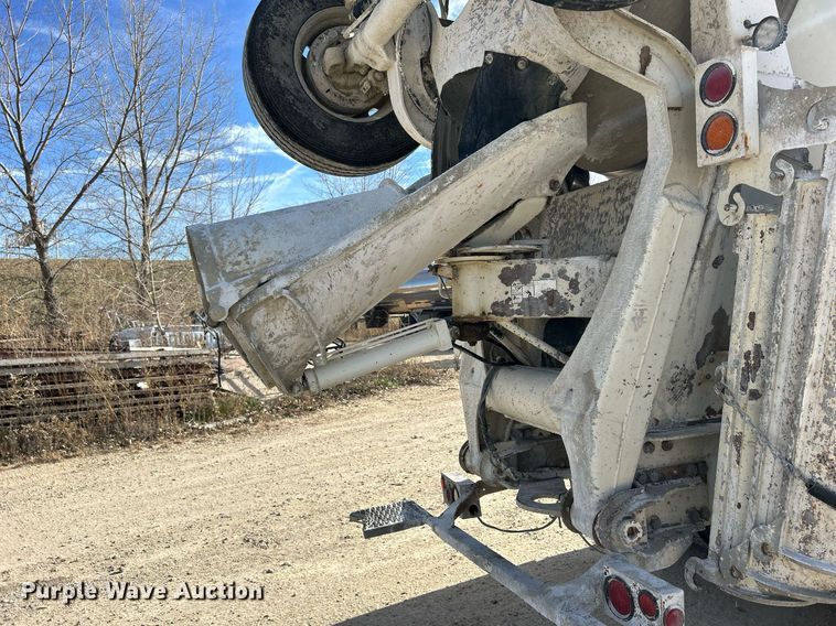 image for item EV9402 2007 Mack CV500  ready mix truck