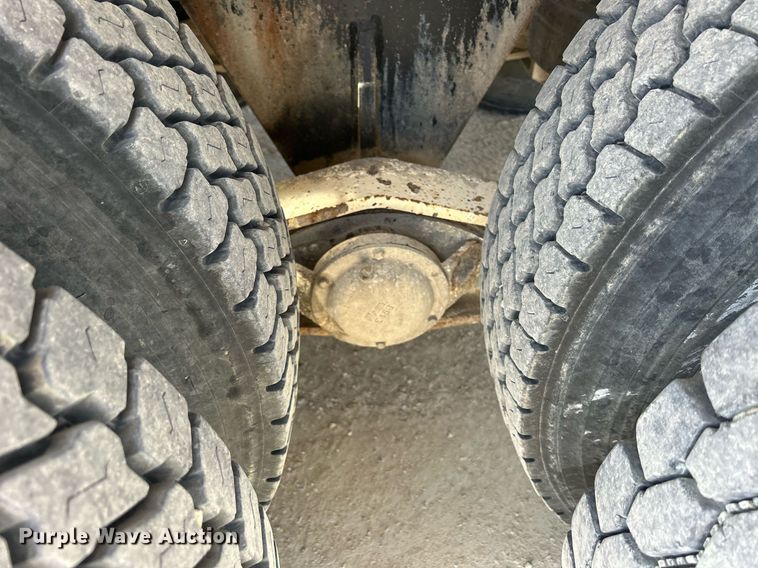 image for item EV9402 2007 Mack CV500  ready mix truck