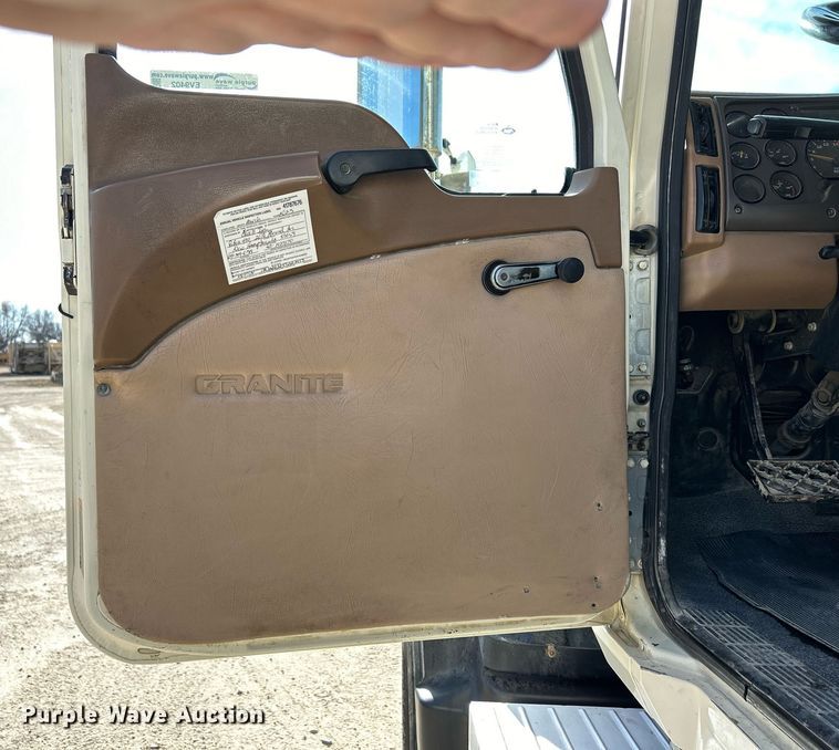 image for item EV9402 2007 Mack CV500  ready mix truck