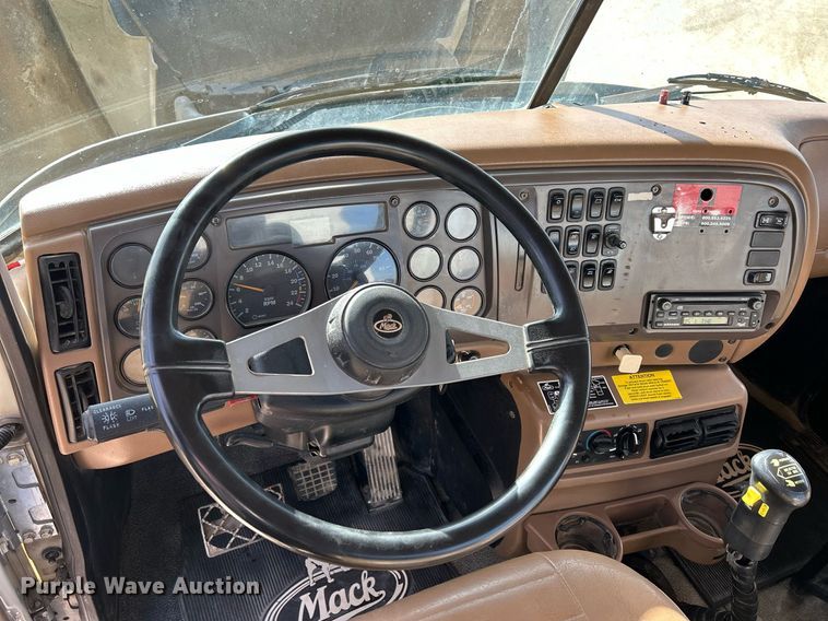 image for item EV9402 2007 Mack CV500  ready mix truck