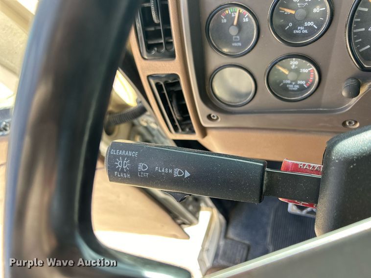 image for item EV9402 2007 Mack CV500  ready mix truck