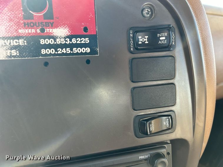 image for item EV9402 2007 Mack CV500  ready mix truck