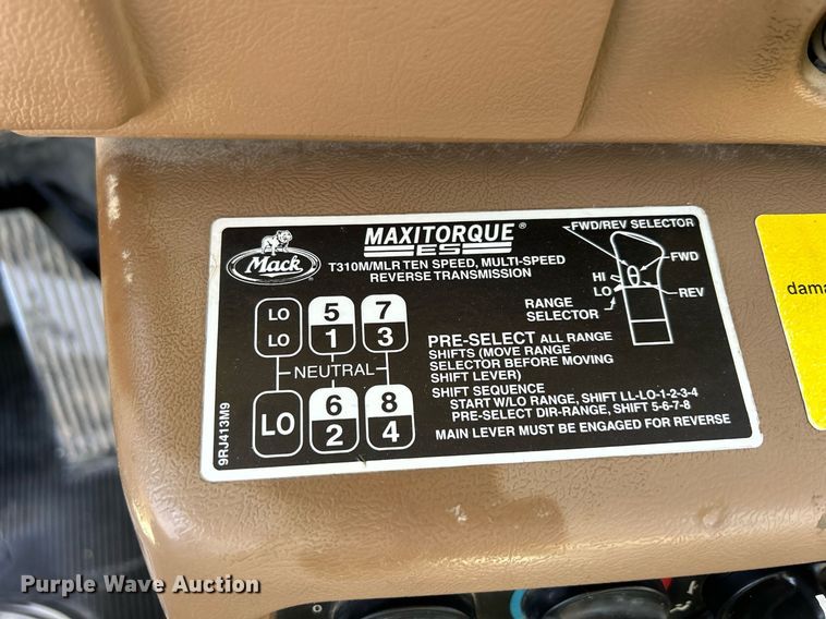 image for item EV9402 2007 Mack CV500  ready mix truck