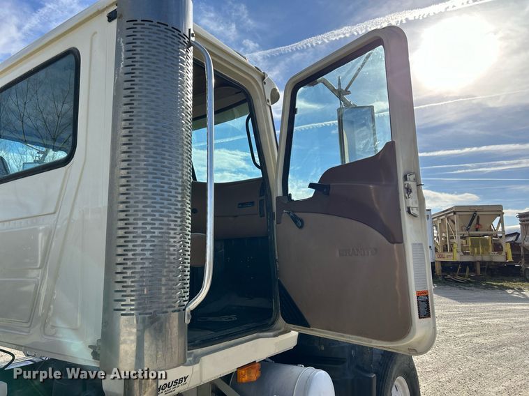 image for item EV9402 2007 Mack CV500  ready mix truck