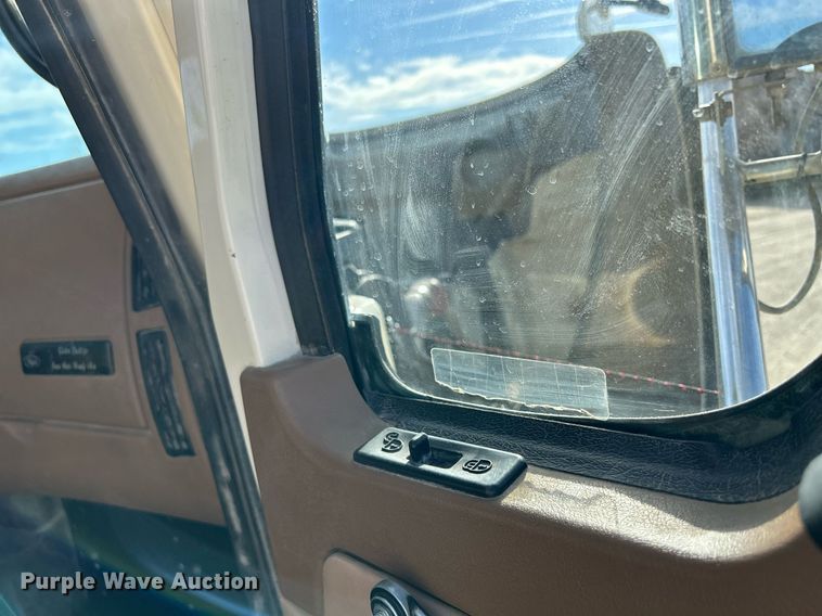 image for item EV9402 2007 Mack CV500  ready mix truck