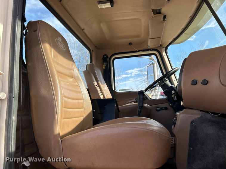 image for item EV9402 2007 Mack CV500  ready mix truck