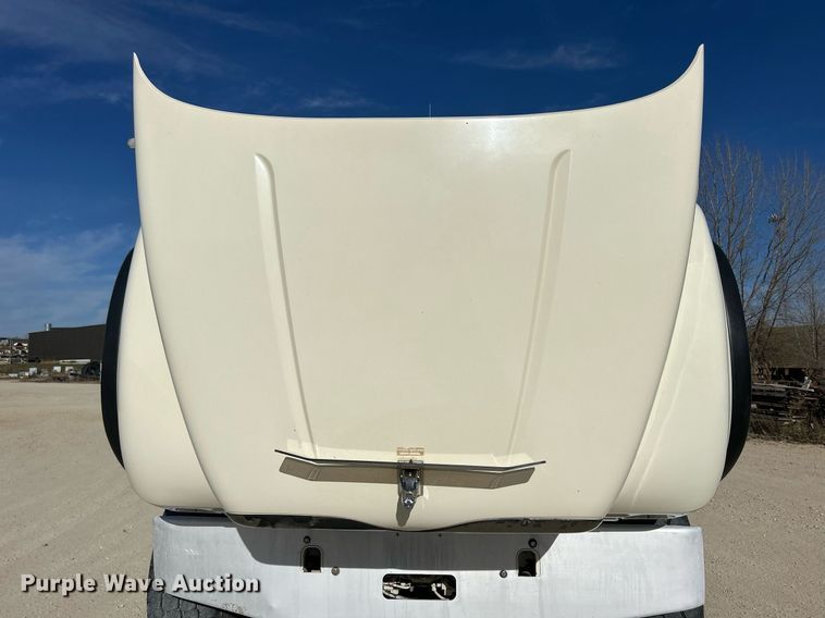 image for item EV9402 2007 Mack CV500  ready mix truck