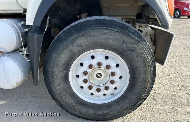 image for item EV9402 2007 Mack CV500  ready mix truck