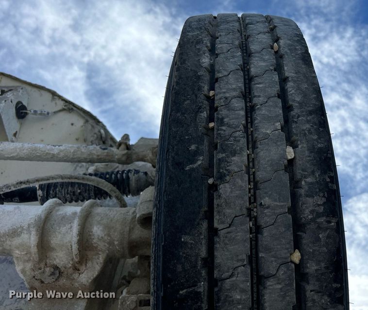 image for item EV9402 2007 Mack CV500  ready mix truck