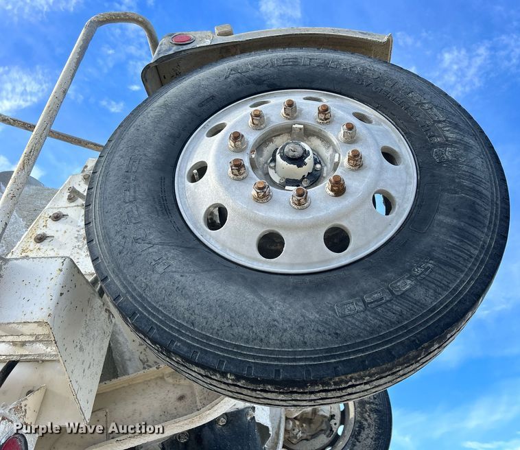 image for item EV9402 2007 Mack CV500  ready mix truck