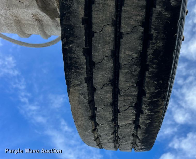 image for item EV9402 2007 Mack CV500  ready mix truck