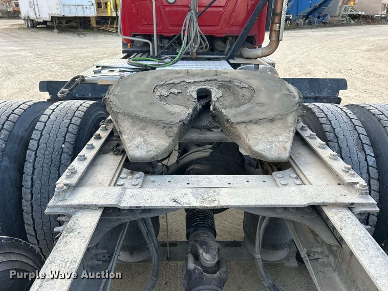 image for item EV9403 2017 Mack CXU613  semi truck