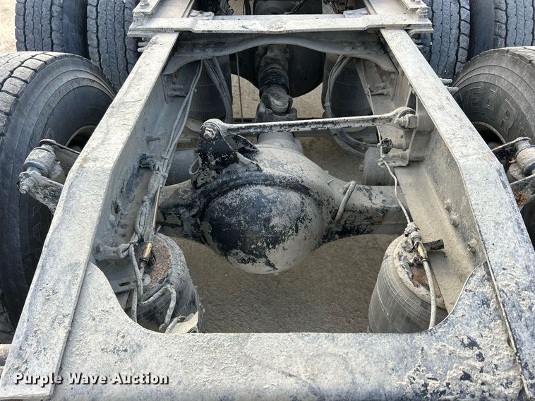 image for item EV9403 2017 Mack CXU613  semi truck