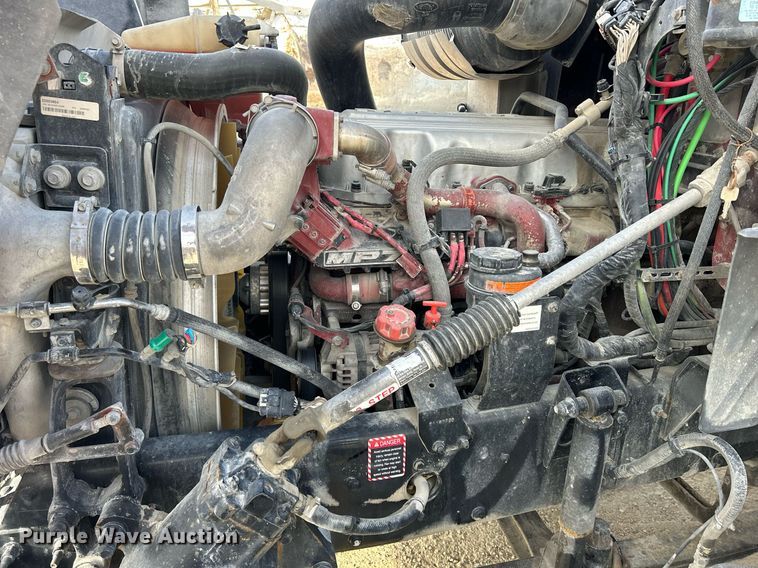 image for item EV9403 2017 Mack CXU613  semi truck