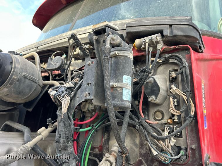 image for item EV9403 2017 Mack CXU613  semi truck