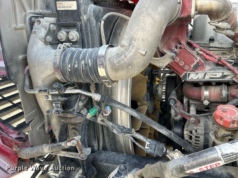 image for item EV9403 2017 Mack CXU613  semi truck