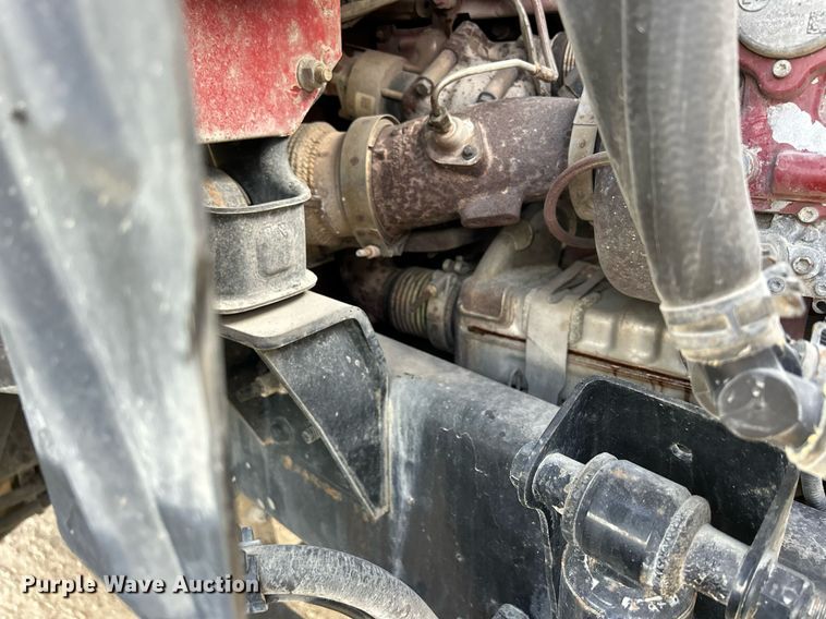 image for item EV9403 2017 Mack CXU613  semi truck