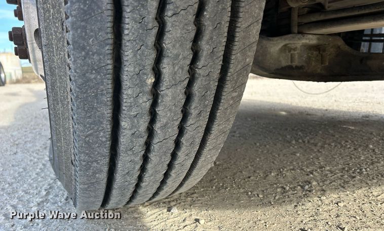 image for item EV9403 2017 Mack CXU613  semi truck