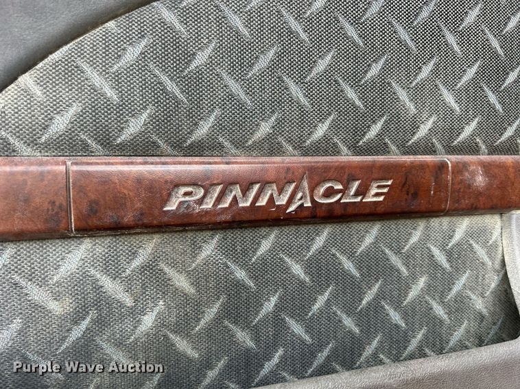 image for item EV9404 2017 Mack CXU613  semi truck