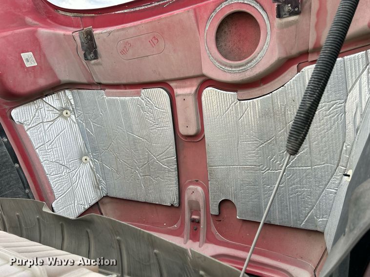 image for item EV9404 2017 Mack CXU613  semi truck