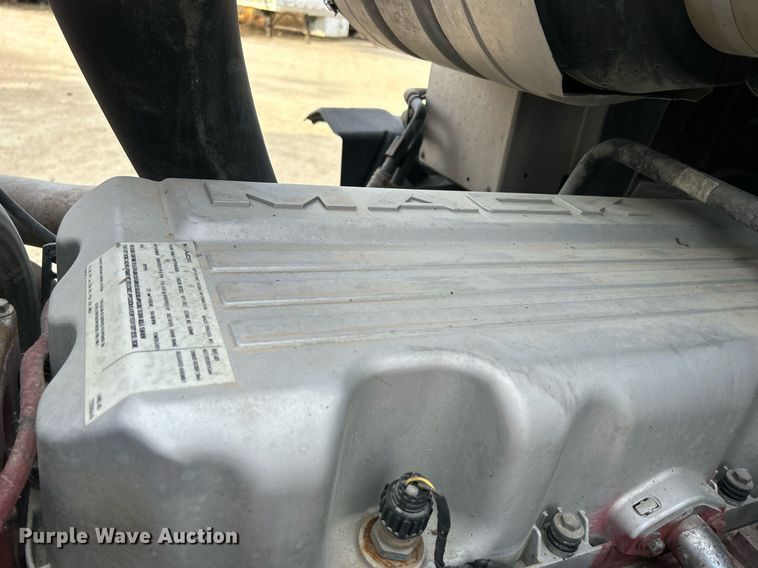 image for item EV9404 2017 Mack CXU613  semi truck