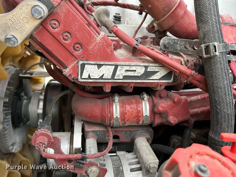 image for item EV9404 2017 Mack CXU613  semi truck