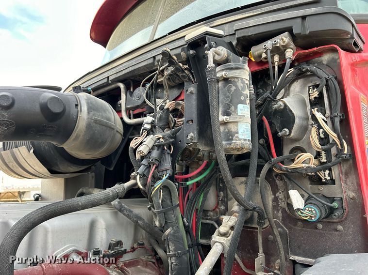 image for item EV9404 2017 Mack CXU613  semi truck