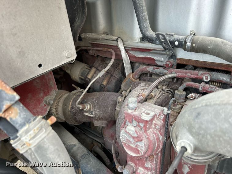 image for item EV9404 2017 Mack CXU613  semi truck