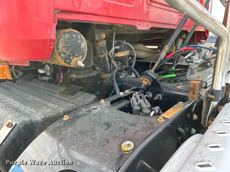 image for item EV9405 2017 Mack CXU613  semi truck