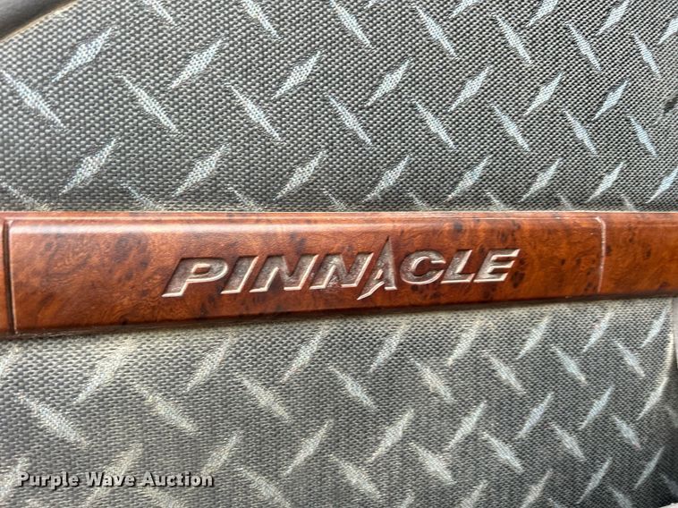 image for item EV9405 2017 Mack CXU613  semi truck