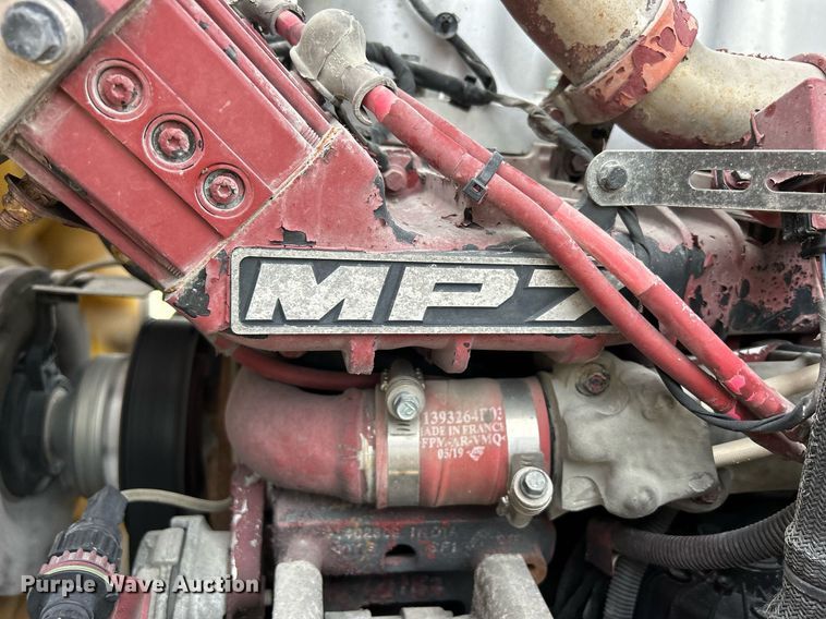 image for item EV9405 2017 Mack CXU613  semi truck