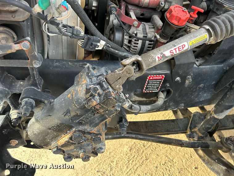 image for item EV9405 2017 Mack CXU613  semi truck