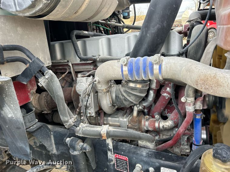 image for item EV9405 2017 Mack CXU613  semi truck